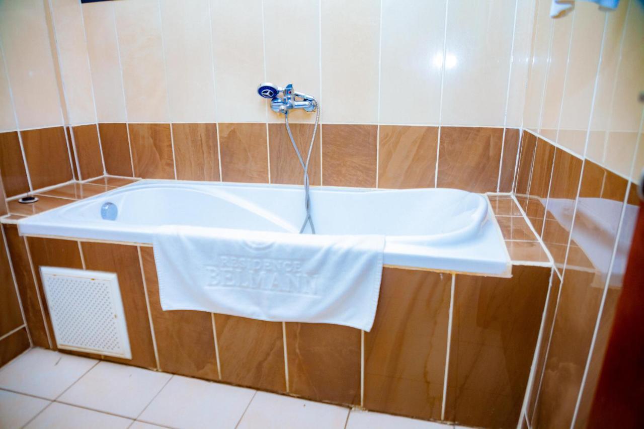 Residence Belmann Douala Bagian luar foto